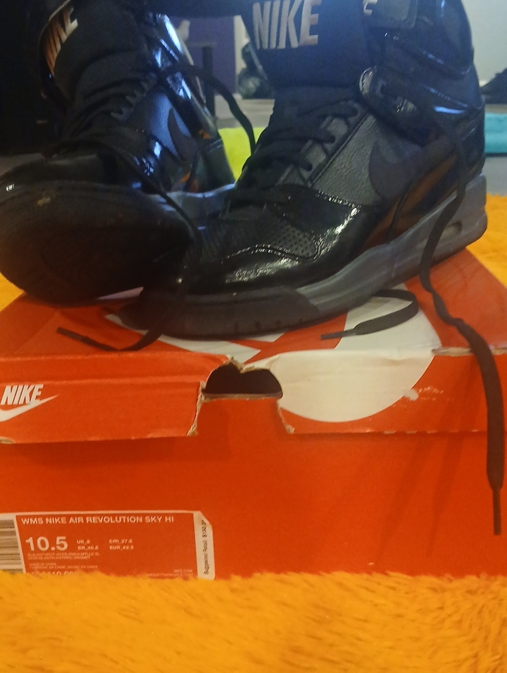 Nike Black High-Top Womens Sneakers with Gloss Accents